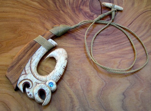 HAND CARVED BONE HOOK PENDANT. HAND MADE BONE HOOK NECKLACE. – NZ